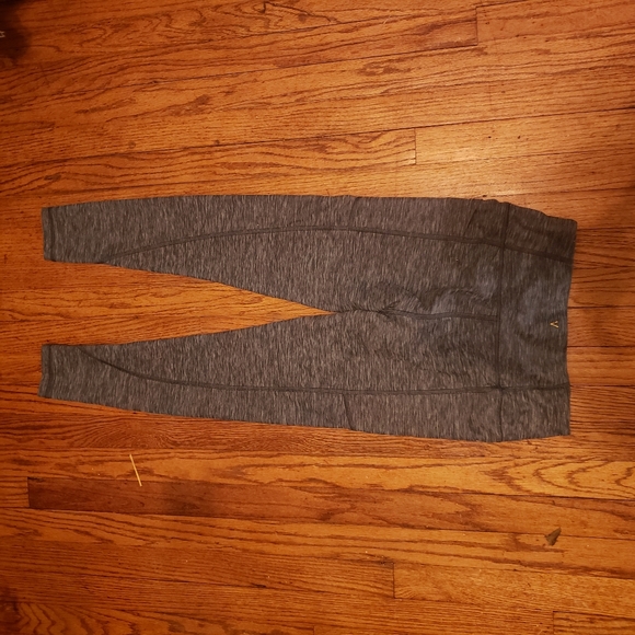 Victoria's Secret leggings - Picture 4 of 9